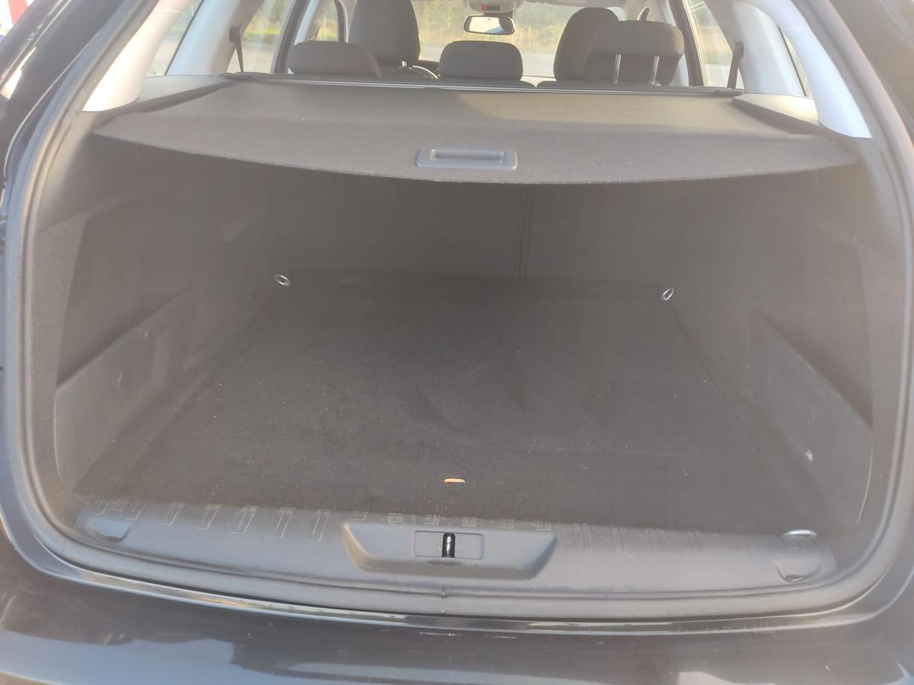 Peugeot 308 BlueHDi 100 S&S SW Business