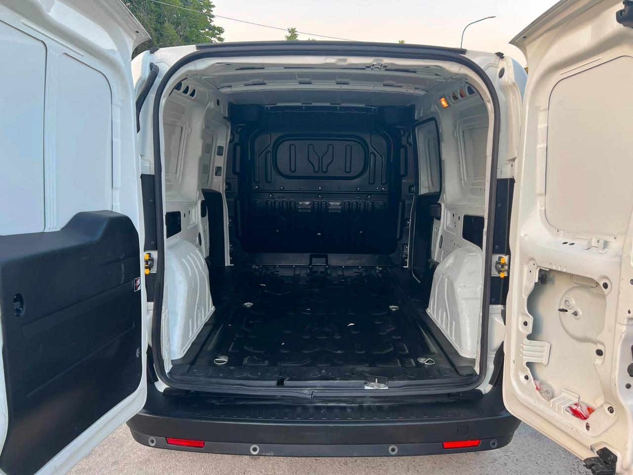 Fiat Doblo' Maxi 1.6 MJT 105cv (prezzo compreso iva)