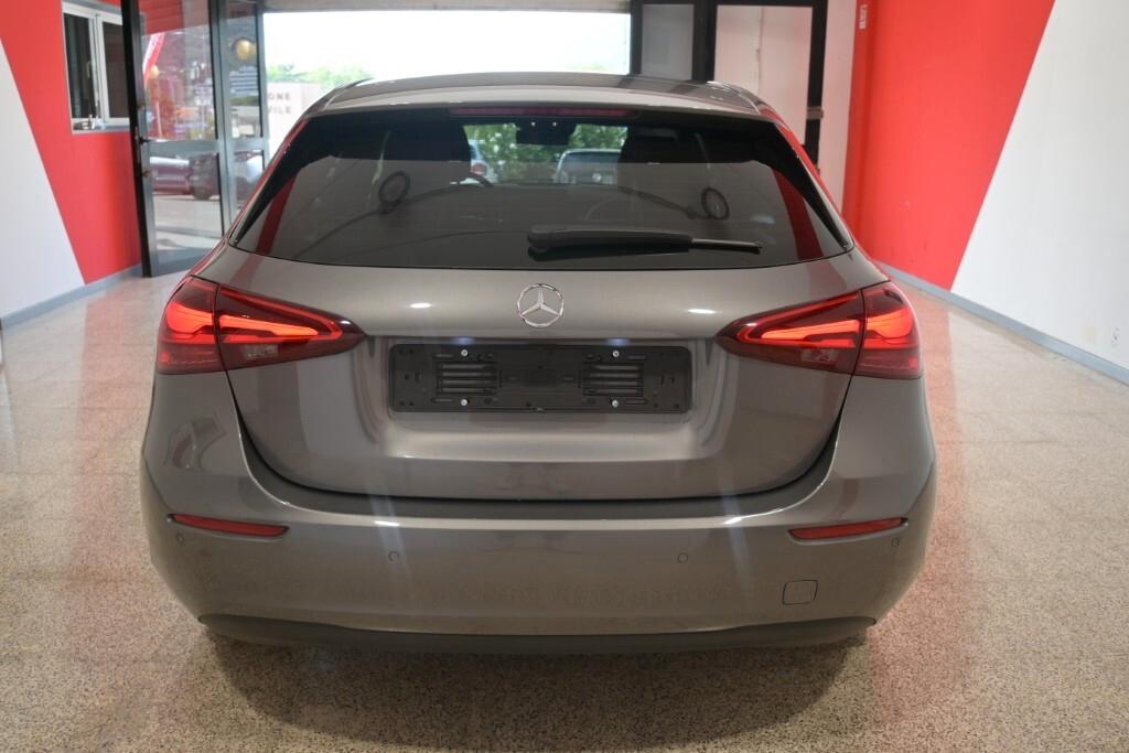 MERCEDES-BENZ A 180D NEW 115CV AUTOMATC BUSINESS LINE ( FARI LED - CRUISE - PELLE - NAVI PREMIUM - PARK ASSIST - TELECAMERA POST. ) CC. 1.950