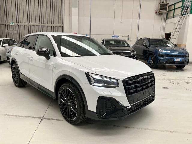 AUDI Q2 35 TDI S tronic Identity Black - Nuova