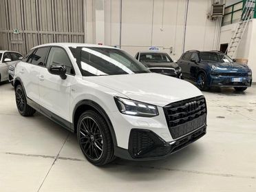 AUDI Q2 35 TDI S tronic Identity Black - Nuova