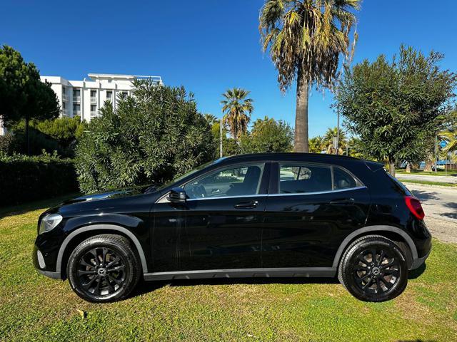 MERCEDES-BENZ GLA 200 d Automatic Business