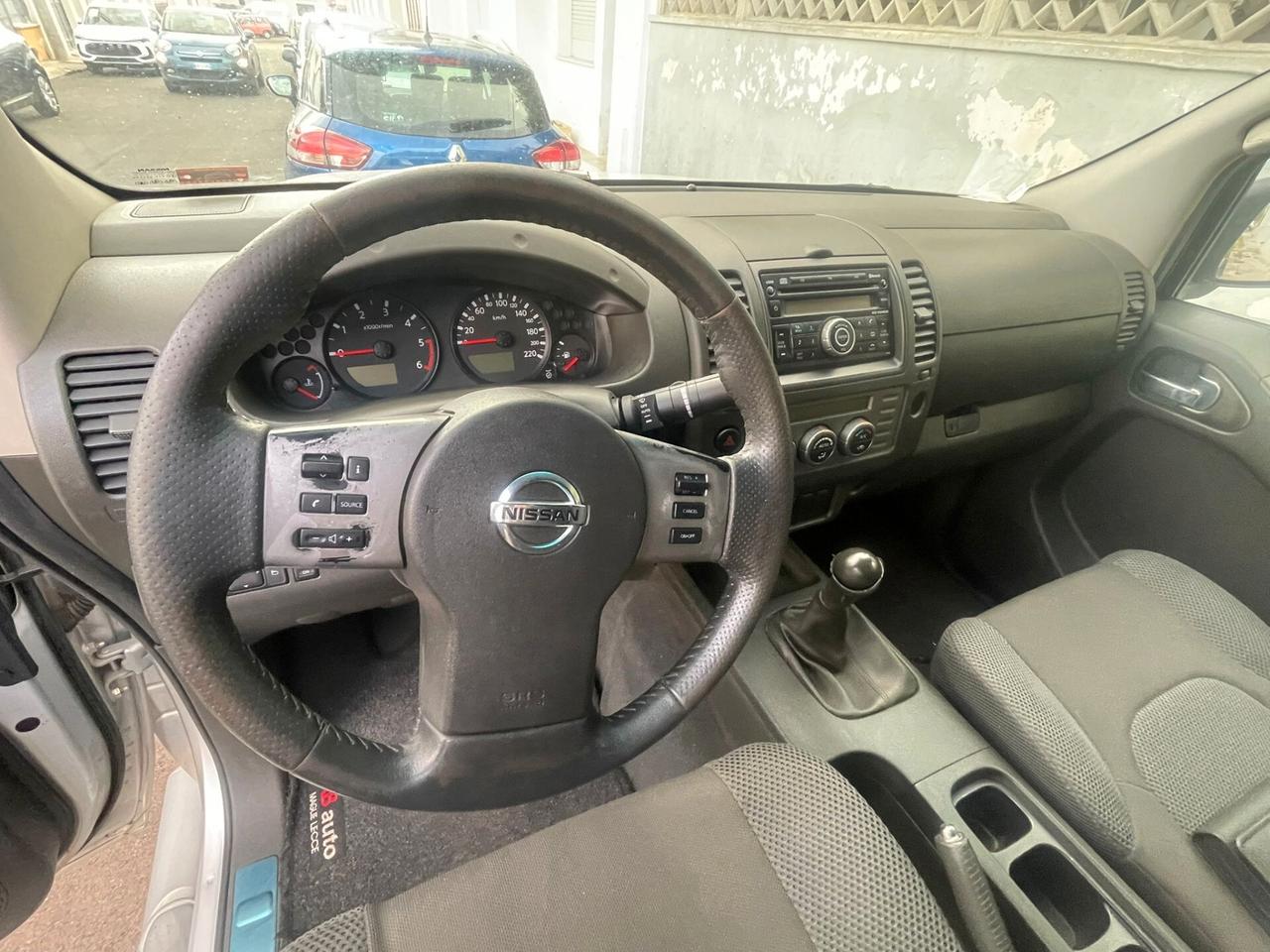 Nissan Navara 2.5 dCi 4 porte Double Cab LE