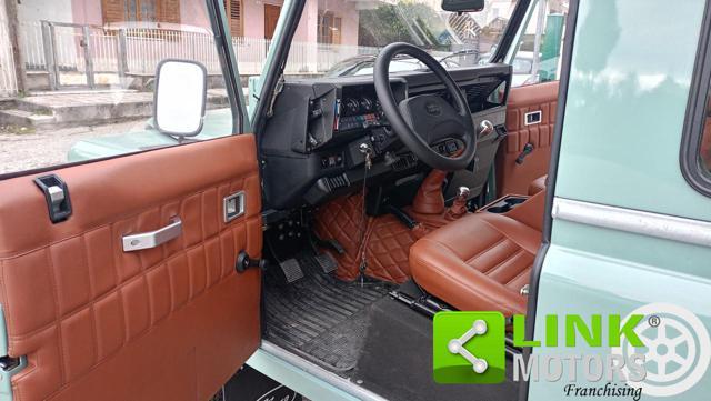 LAND ROVER Defender 90 2.5 Tdi 300 Heritage Style (ASI)