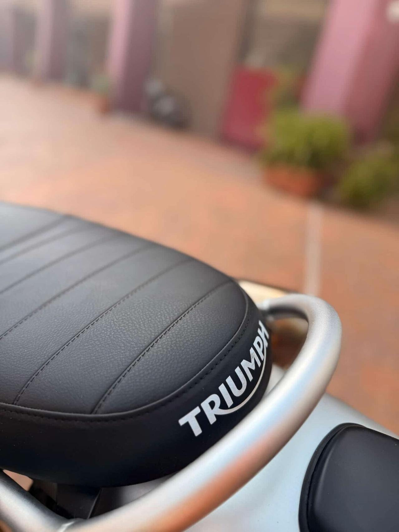 TRIUMPH SCRAMBLER 1200 XE