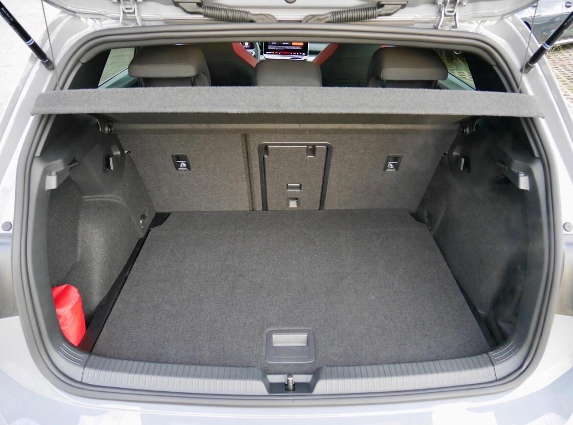 Volkswagen Golf VIII 2.0 TSI DSG GTI