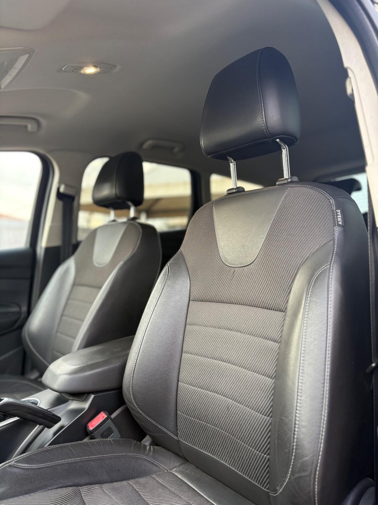 Ford Kuga 2.0 TDCI 120 CV S&S 2WD Titanium