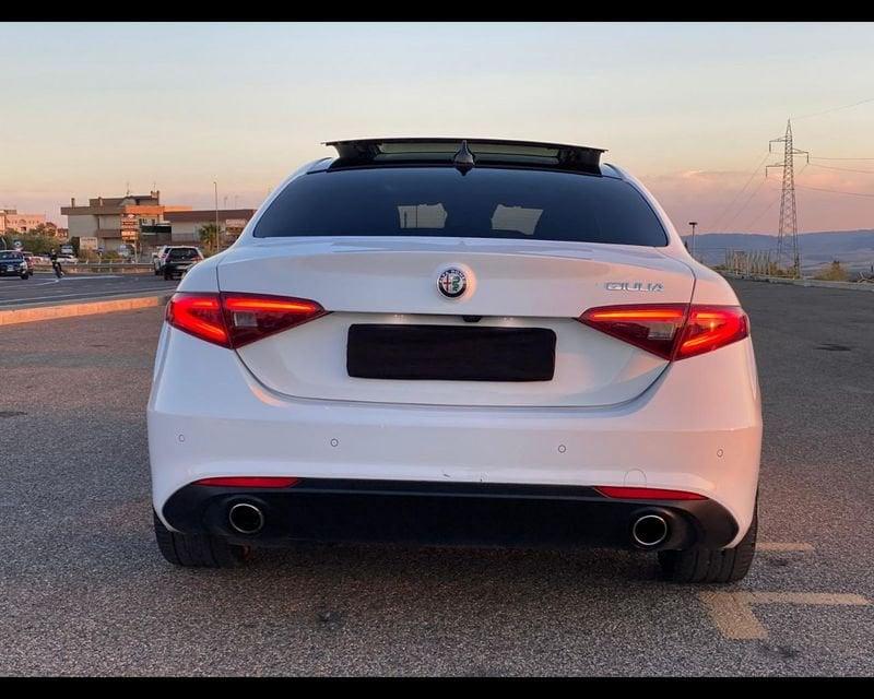 Alfa Romeo Giulia 2020 2.2 t Rosso Edizione 160cv auto