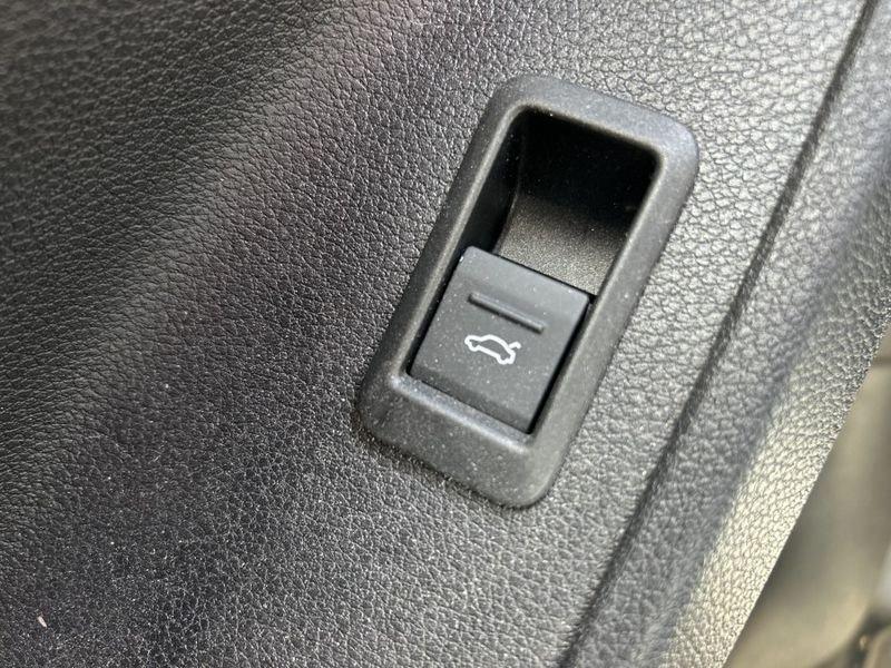 Audi Q3 SPB 35 TDI S tronic Business Plus 30.500 KM * PELLE+NAVI