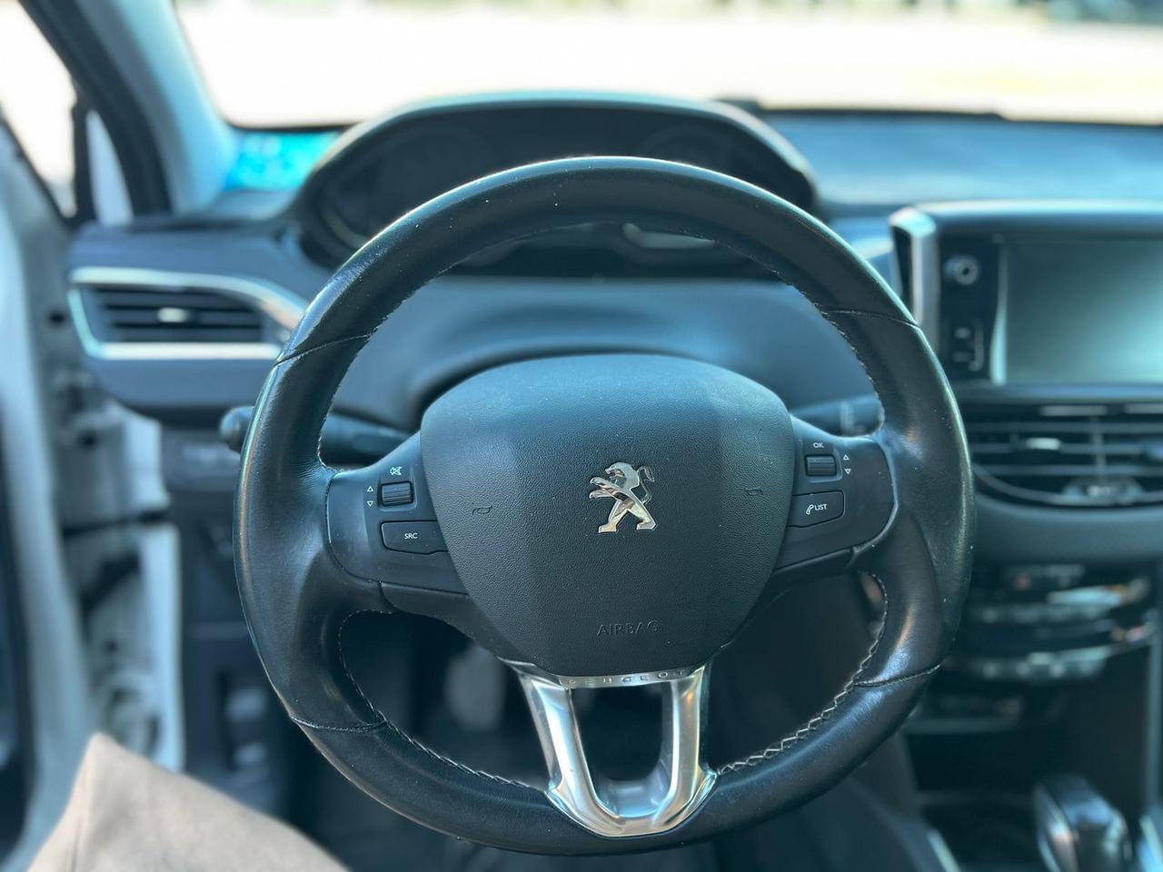 Peugeot 208 Allure 1.2 PureTech 82 #8112