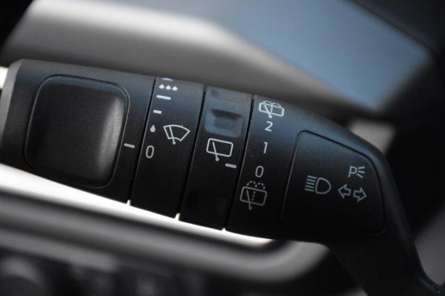 FORD Tourneo Custom 320 2.0 EcoBlue 150CV PL Titanium *9 POSTI*