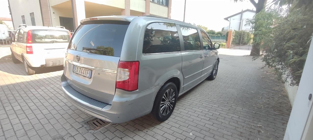 Lancia Voyager 2.8 Turbodiesel S 177 CV