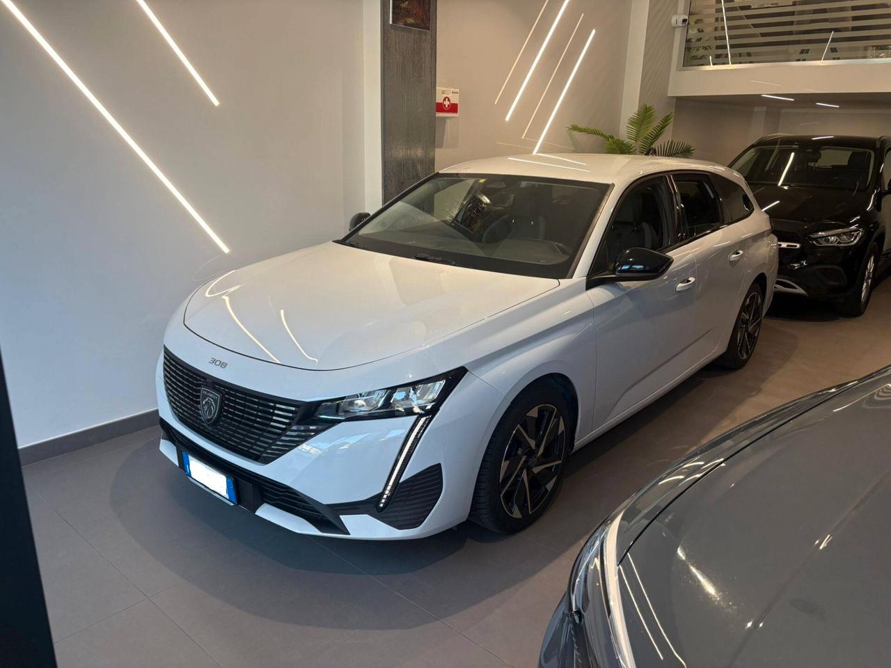 Peugeot 308 1.5 EAT8 Allure 130cv - 2024