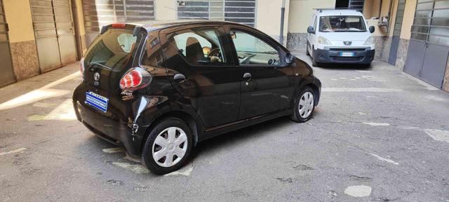 TOYOTA Aygo 1.0 12V VVT-i 5 porte Now Connect