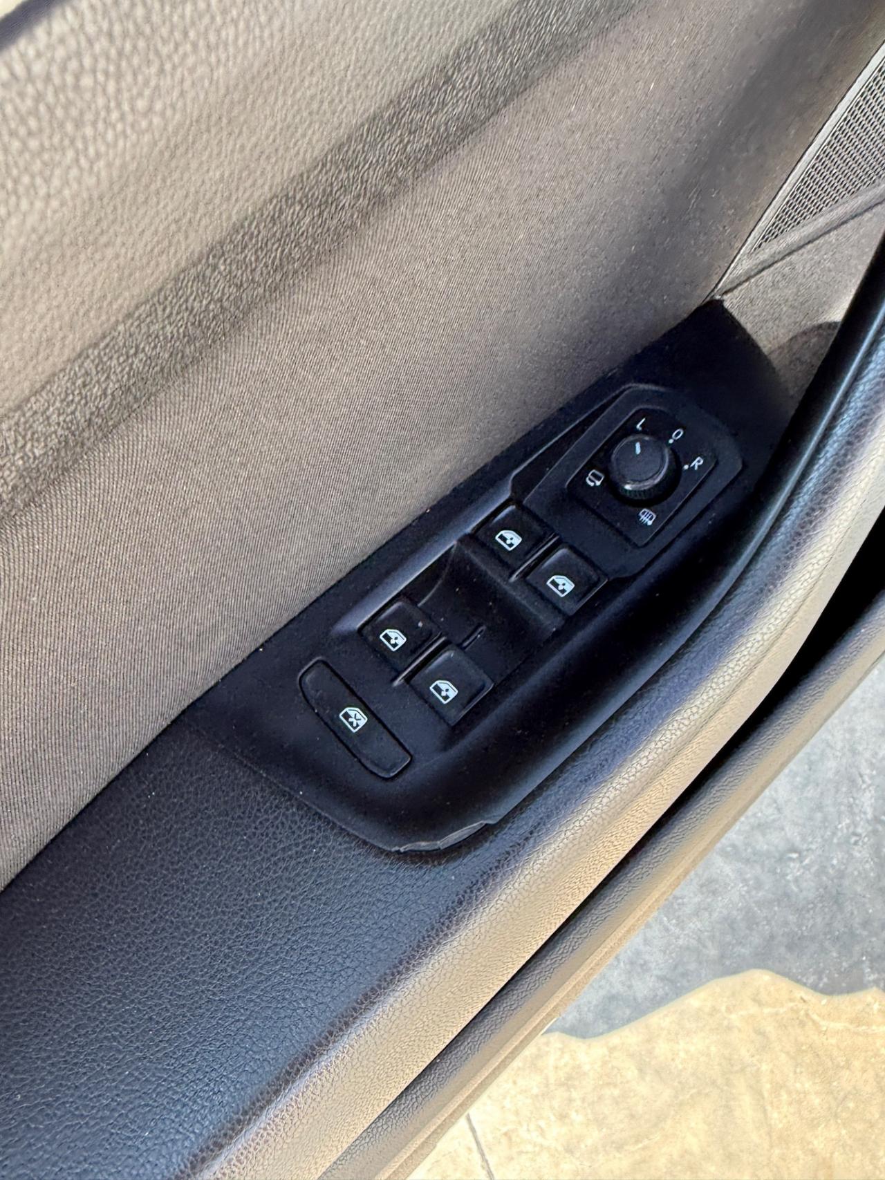 Volkswagen Passat Variant 1.6 TDI DSG Comfortline BlueMotion Tech.