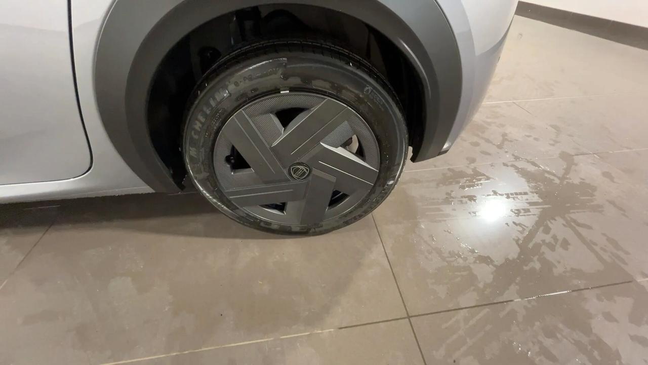 Lancia Ypsilon Hybrid e-DCT