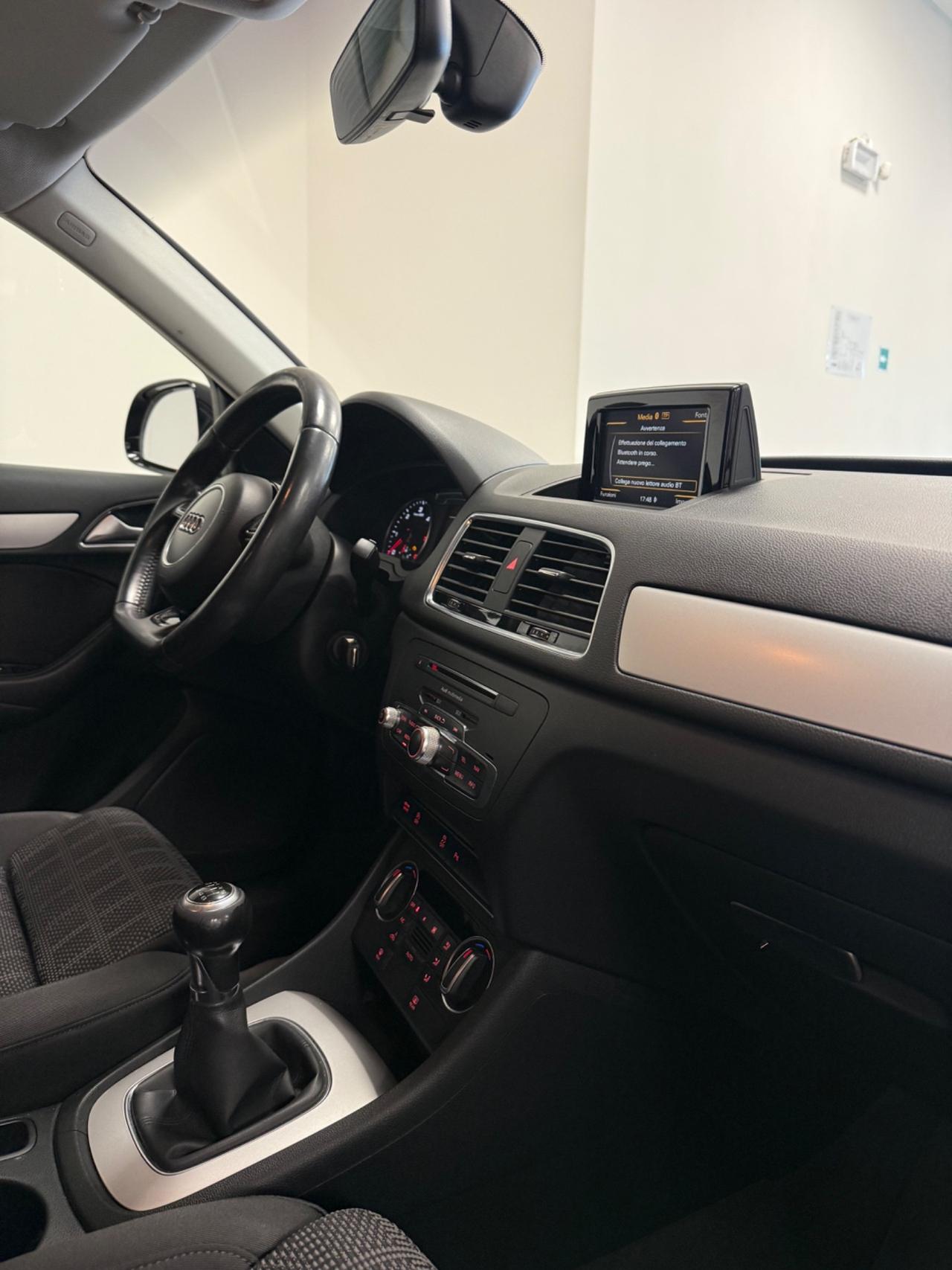 Audi Q3 2.0 TDI 120 CV S line Edition