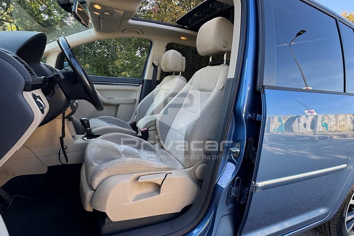 VOLKSWAGEN Touran 1.4 TSI DSG Highline EcoFuel