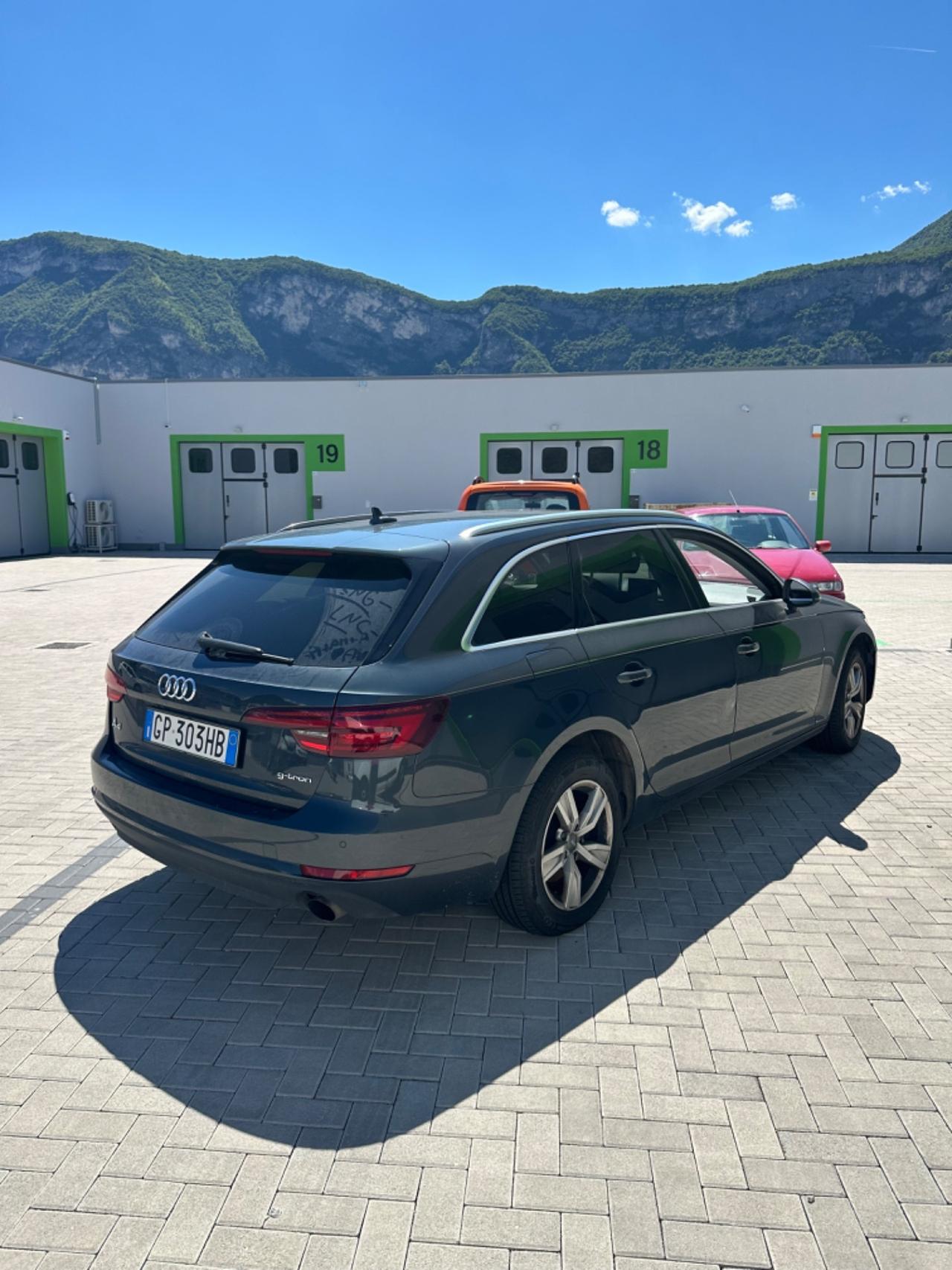 Audi A4 2.0 TFSI ultra S tronic Business