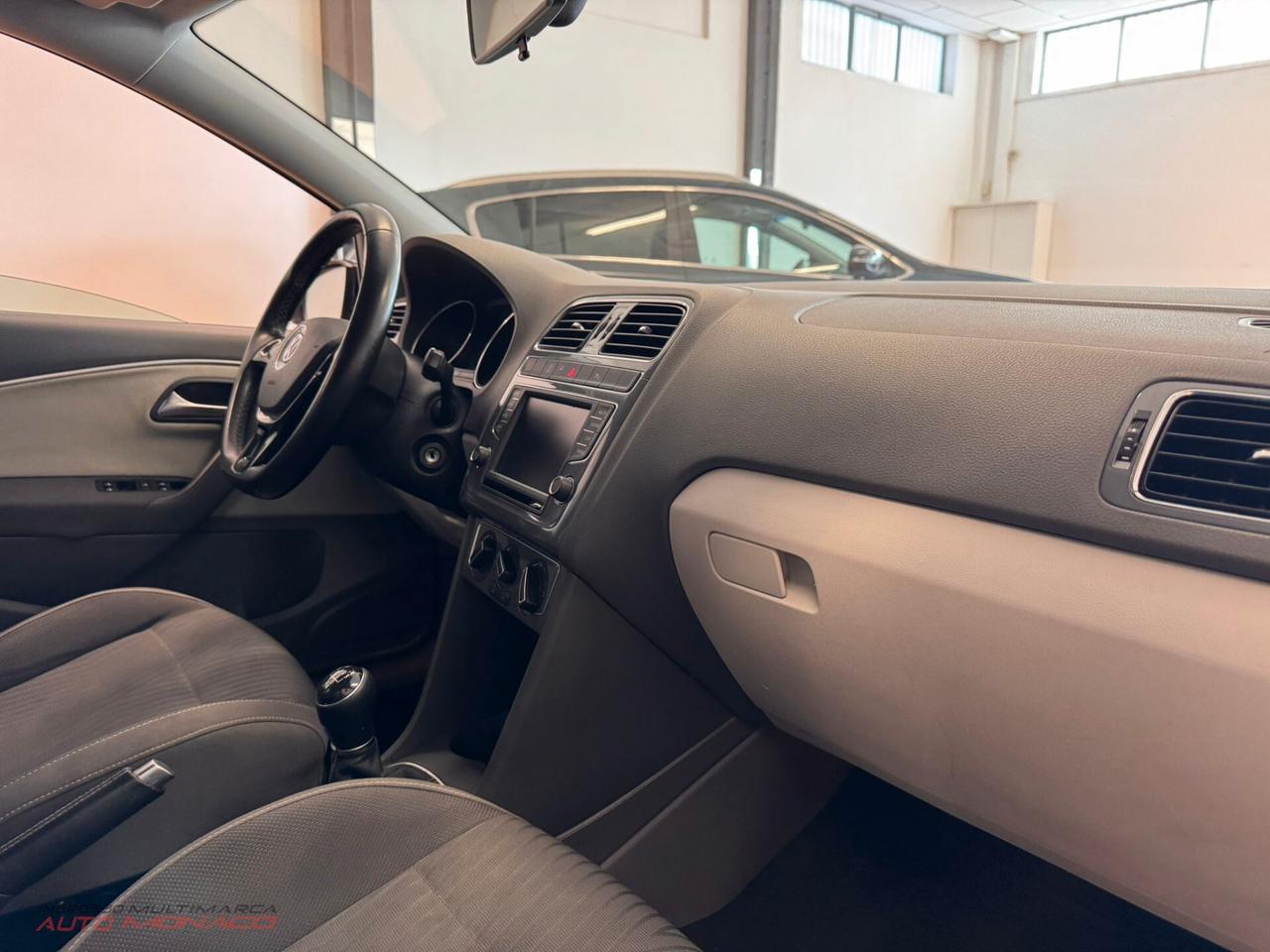 Volkswagen Polo 1.4 TDI 90cv - 2015