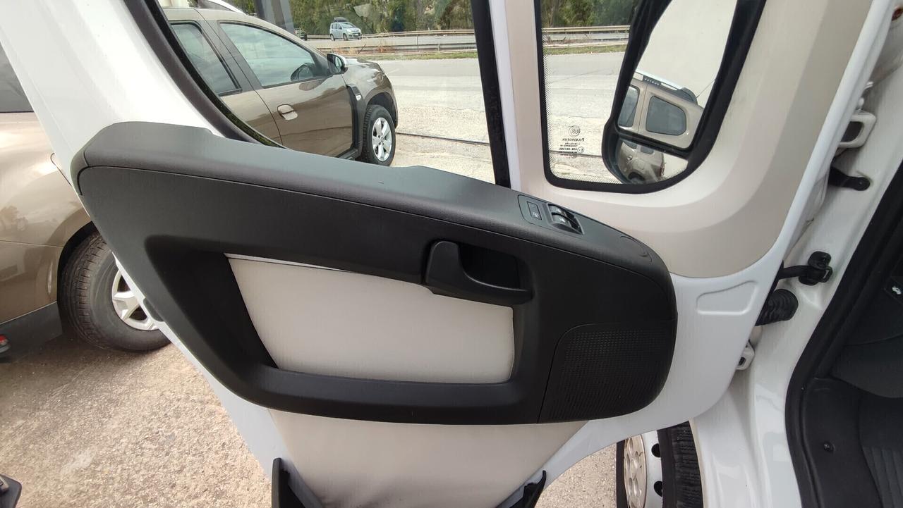 Fiat Ducato * 6 METRI * PASSO MEDIO LUNGO