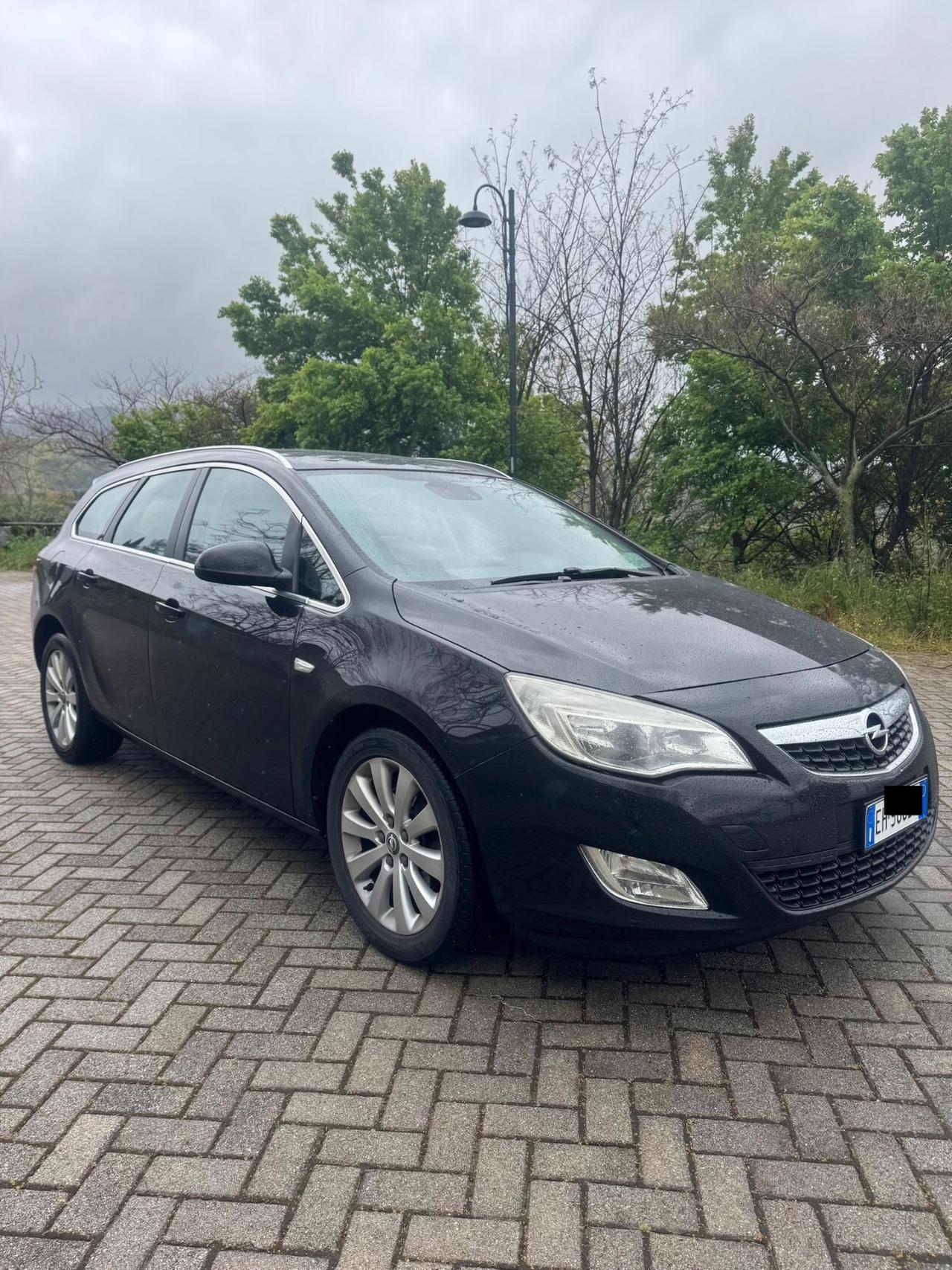 Opel Astra 1.7 CDTI 110CV SW 2012