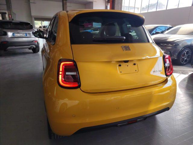 FIAT 500 Berlina Hybrid Icon km0 FULL PACK STYLE/CONFORT