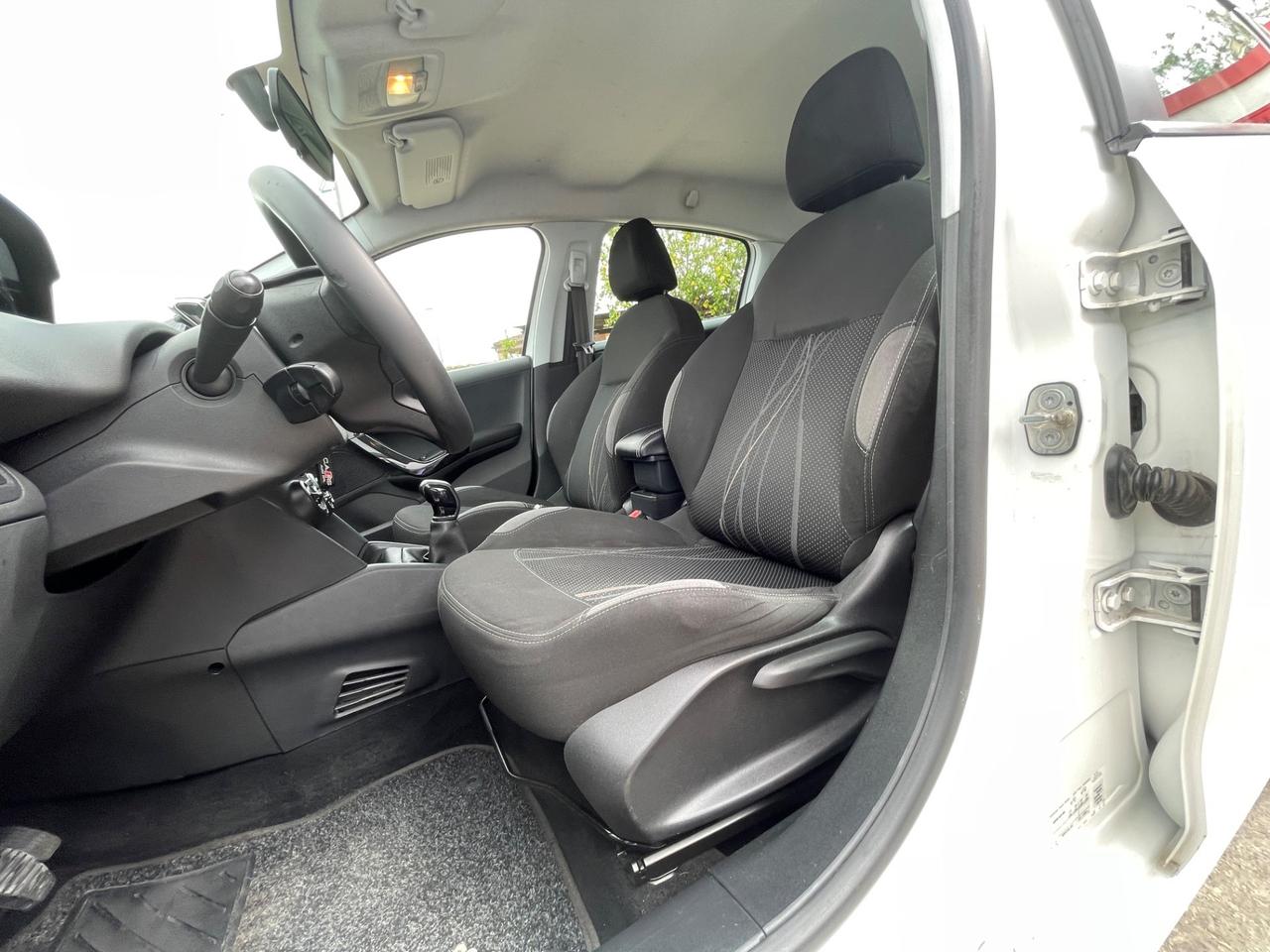 Peugeot 208 Active 1.4 HDI 68cv
