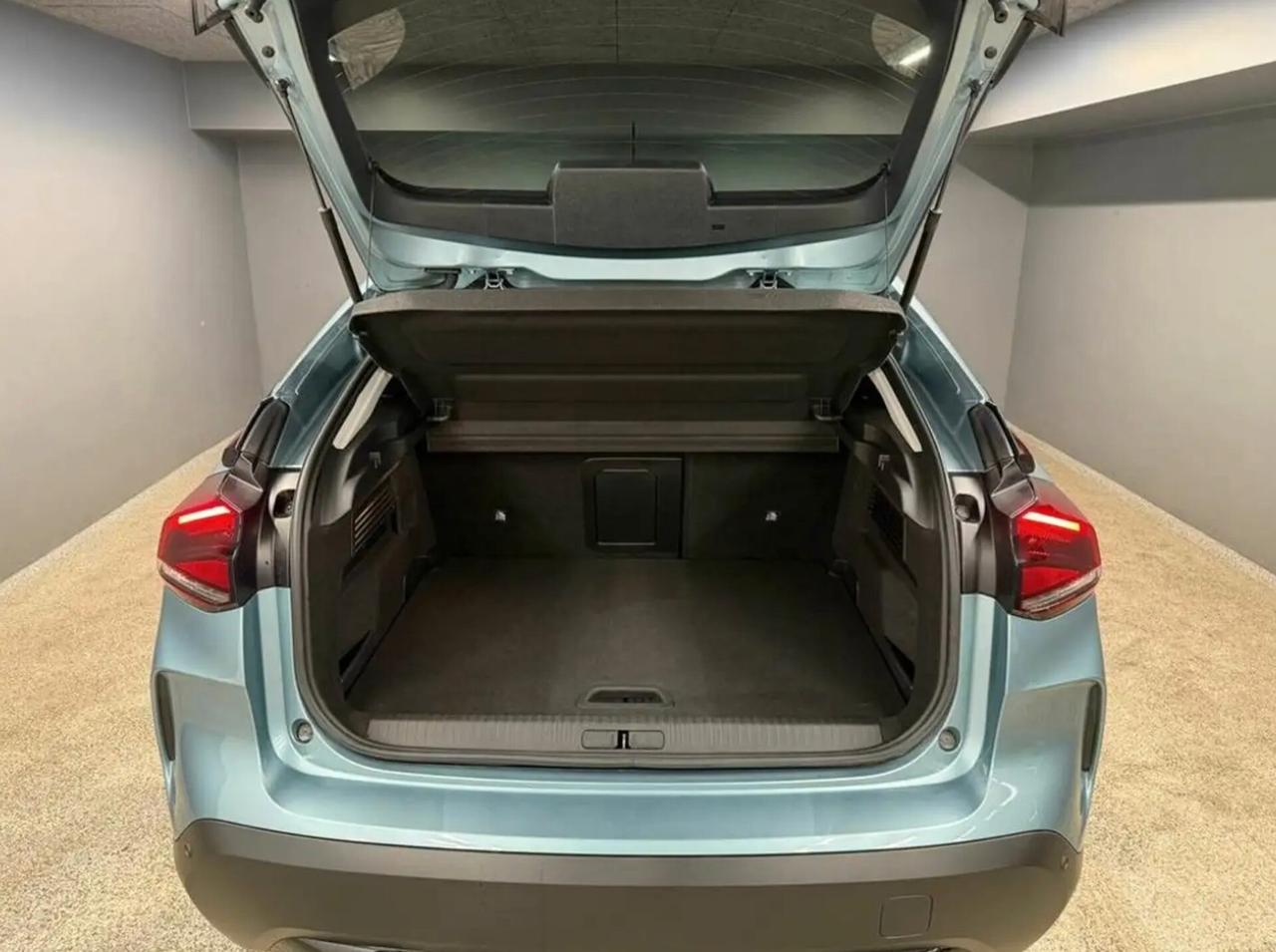 Citroen C4 e-C4 motore elettrico 136 CV Shine