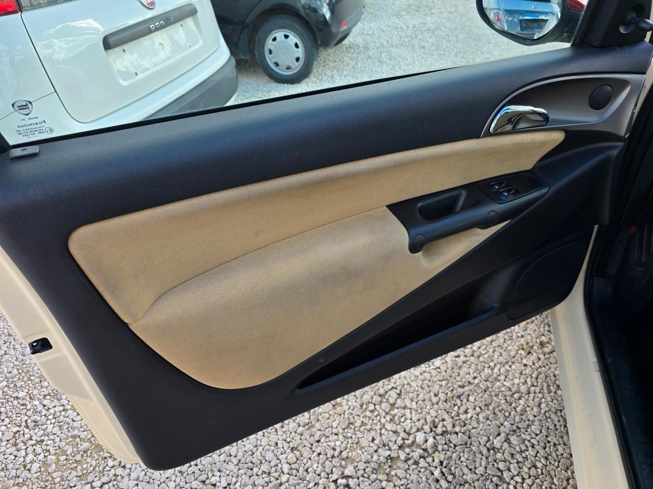 Lancia Ypsilon 1.3 MJT 75 CV Argento