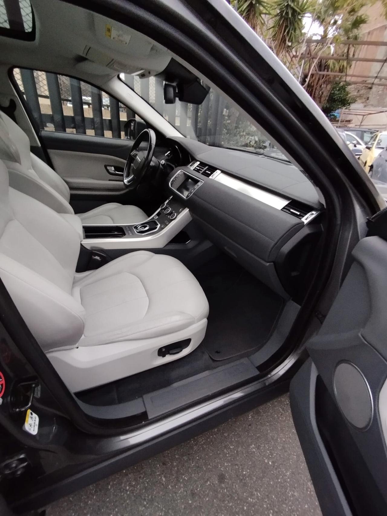 Land Rover Range Evoque 2.0 TD4 150 CV 5p. SE Dynamic Tetto Panoramico