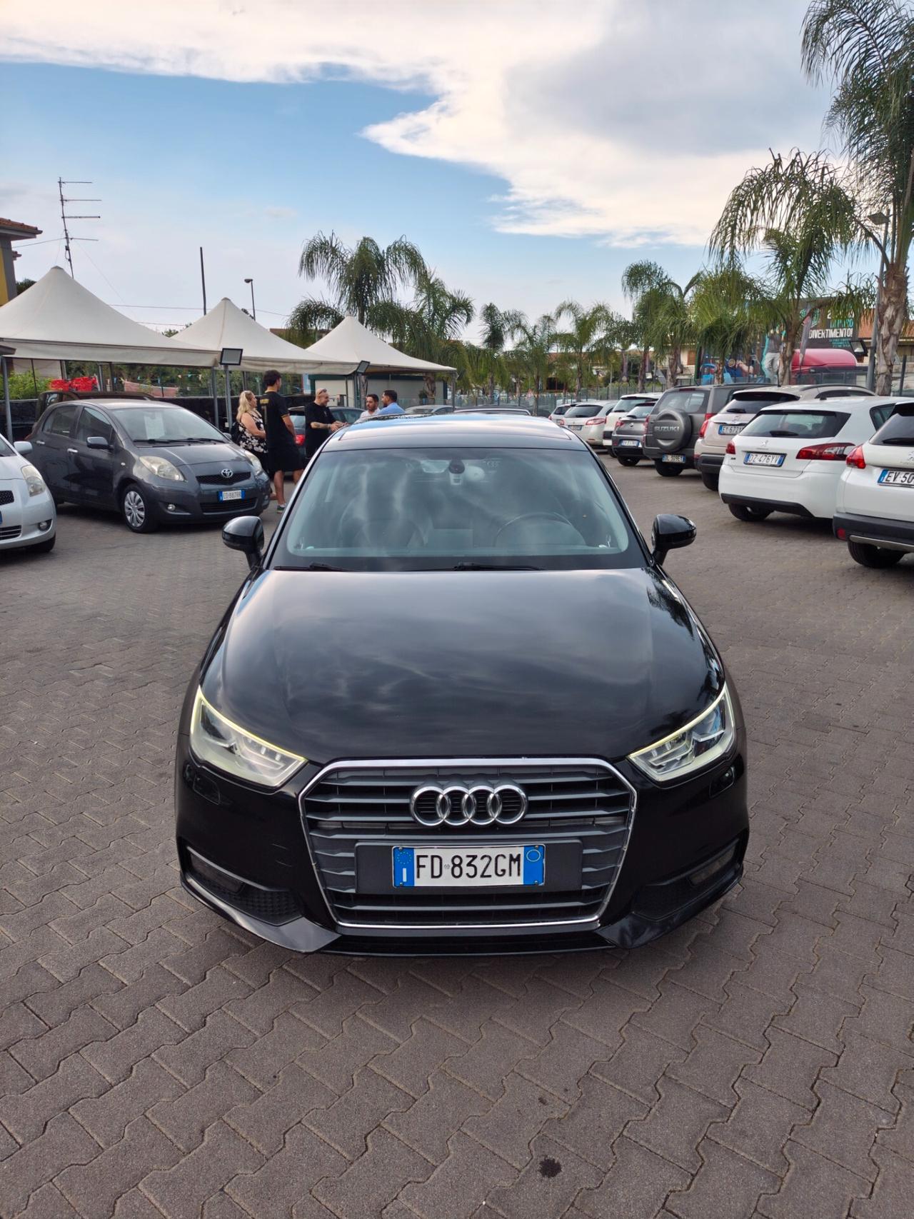 Audi A1 1.6 TDI 116 CV Design full optional