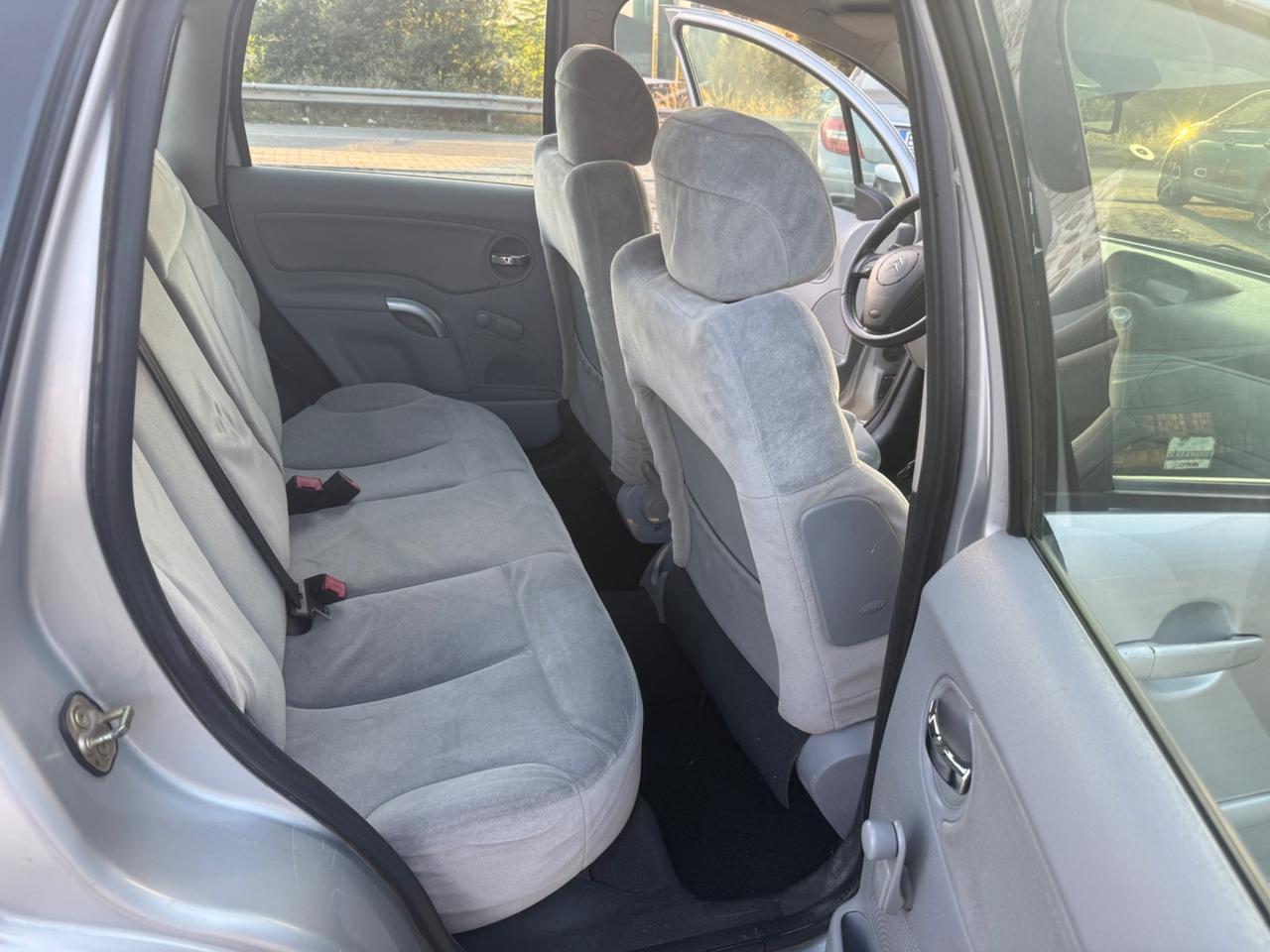 Citroen C3 1.4 HDi 70CV Exclusive neopatentati