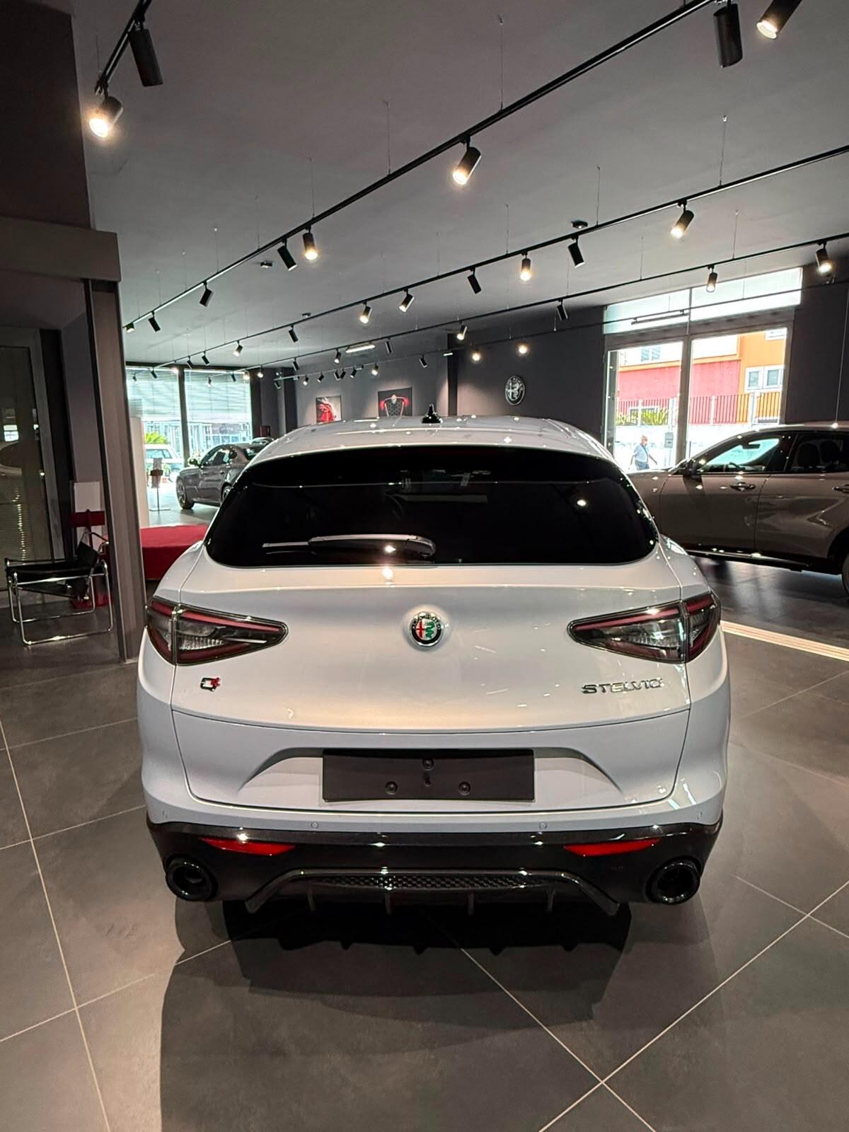 Alfa Romeo Stelvio 2.2 Turbodiesel 210 CV AT8 Q4 Veloce