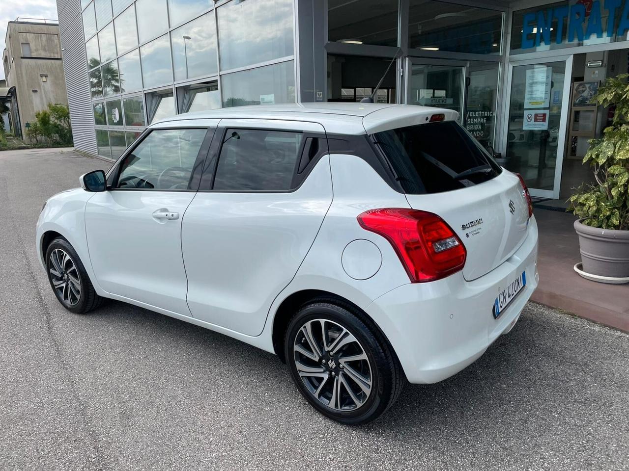 Suzuki Swift 1.2 Hybrid Top