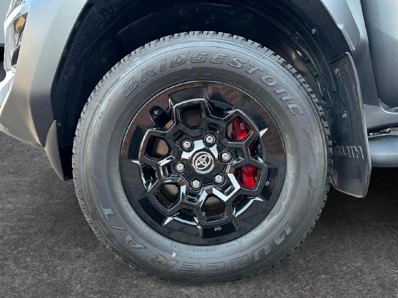 TOYOTA HILUX GR - KM ZERO