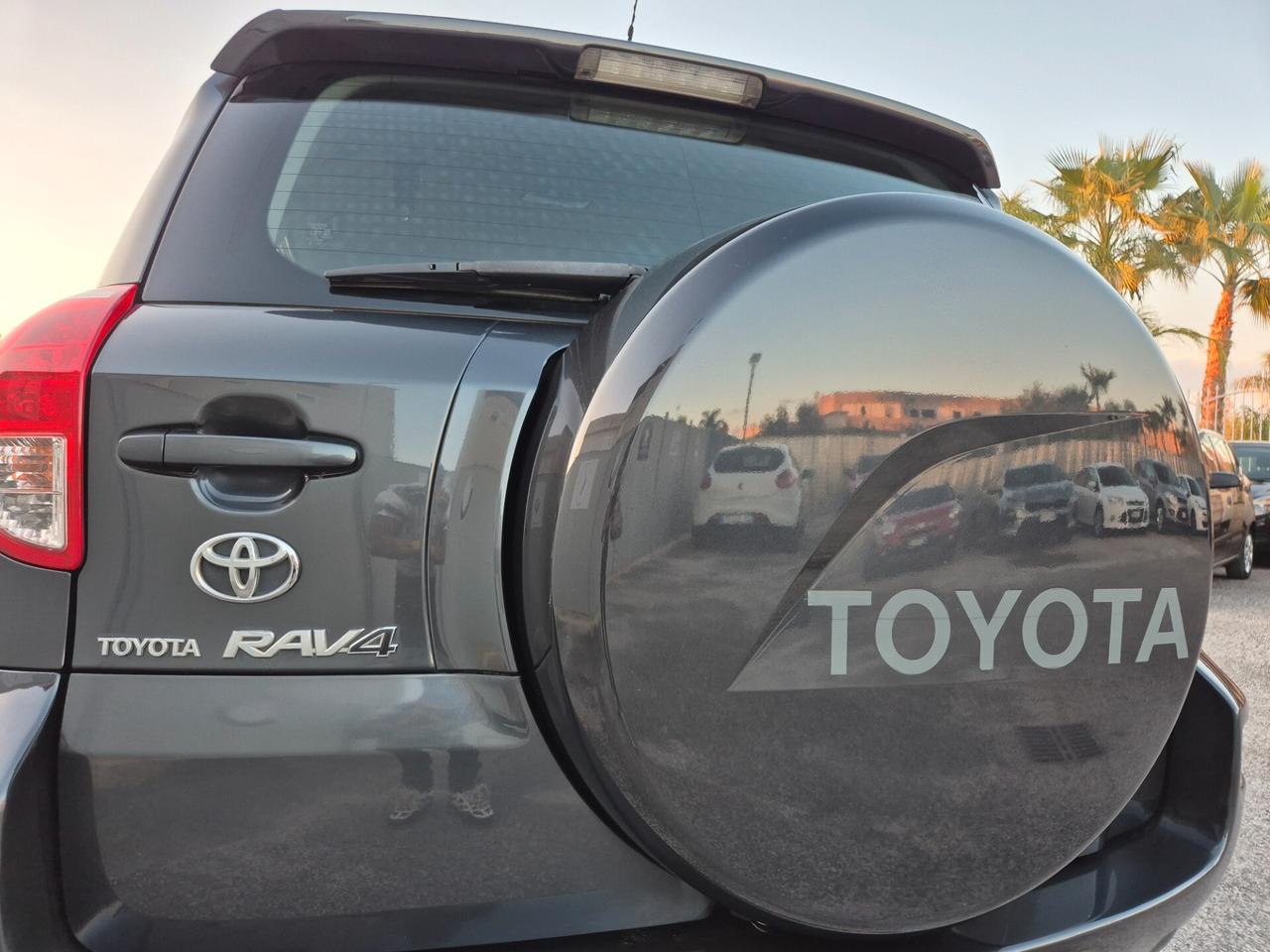 Toyota RAV 4 2.2 D-4D 136 CV 4X4 RESTAYLING NUOVA FULL