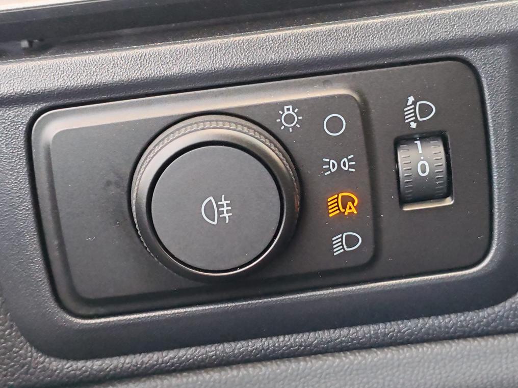 FORD Transit Custom V710 320 2.0 ecoblue 150cv combi M1 Titanium L1H1