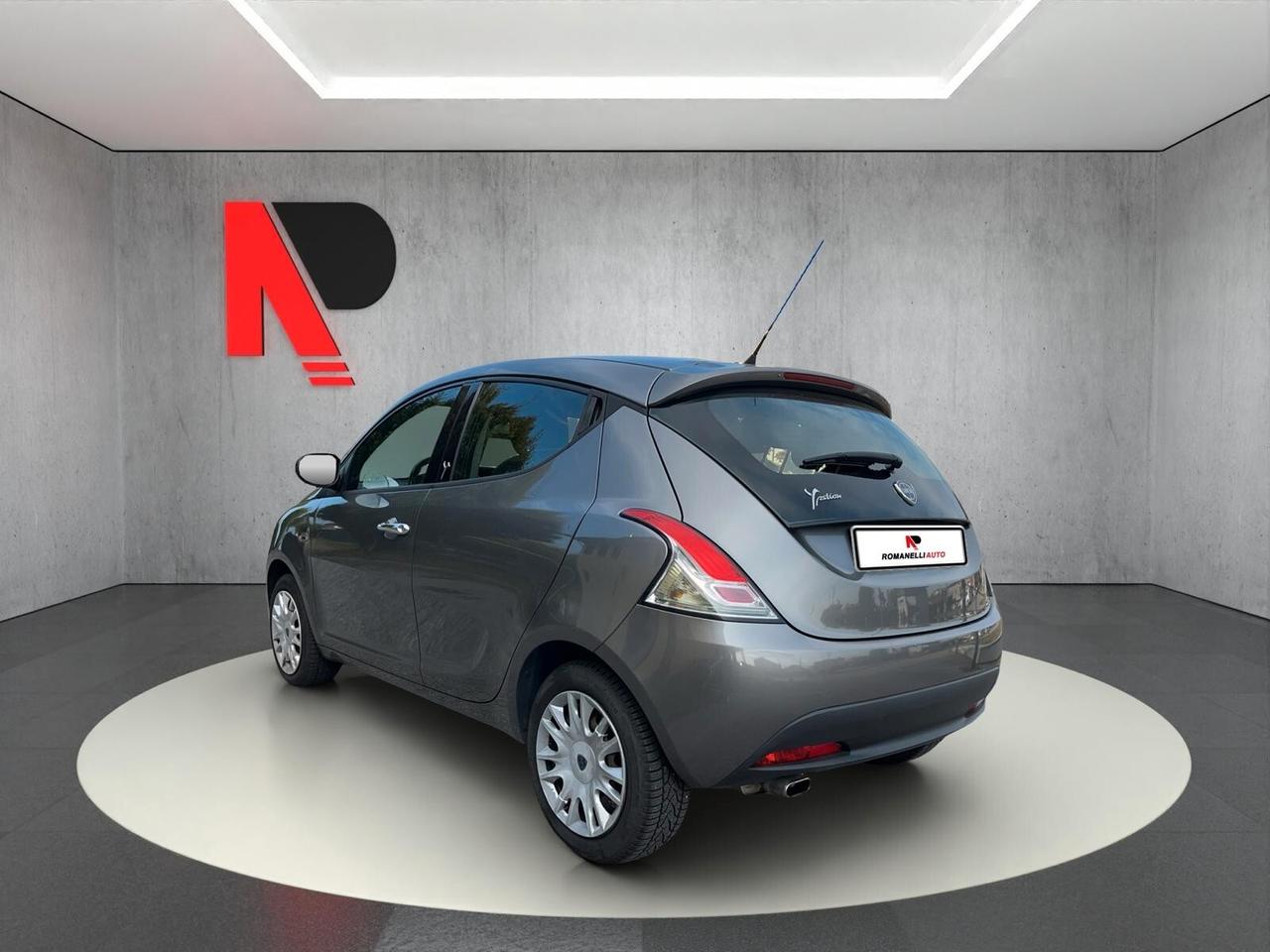 Lancia Ypsilon 1.2 69 CV 5 porte S&S Silver