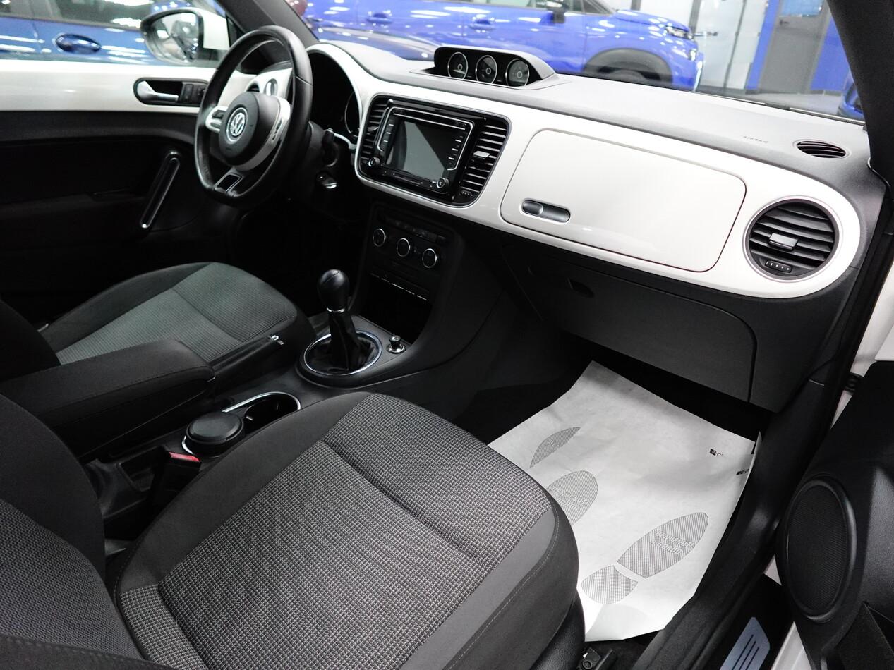 Volkswagen Maggiolino Berlina 1.6 TDI 105 CV DESIGN