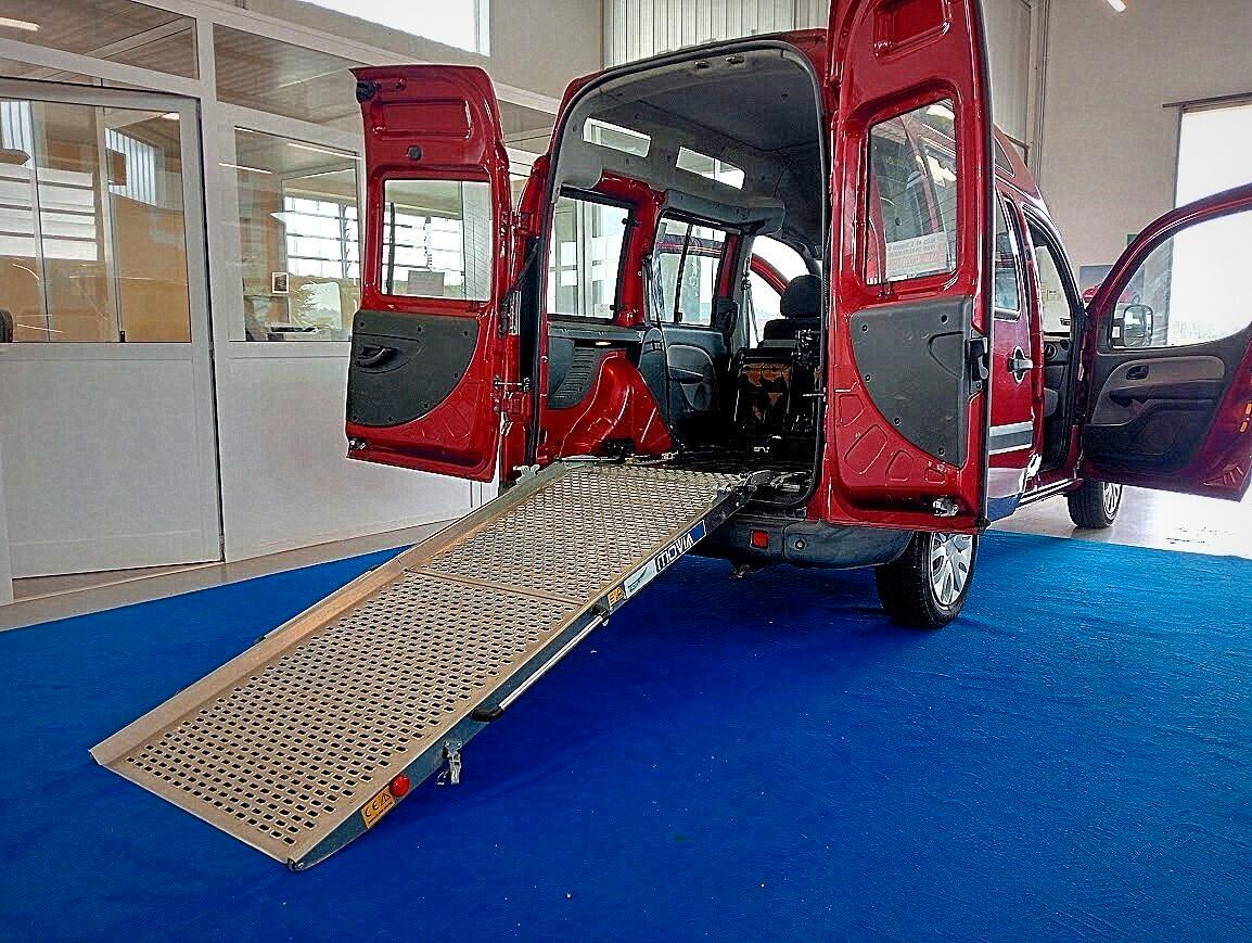 Fiat Doblo 1.3 MJT TETTO ALTO PEDANA RAMPA CARROZZINA