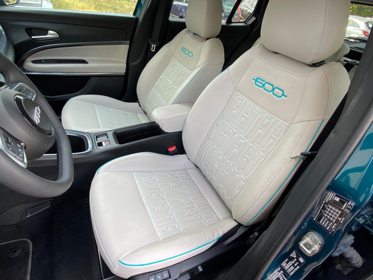 Fiat 600 Hybrid 110 CV DCT MHEV Modello ''La Prima'' FULL OPTIONAL