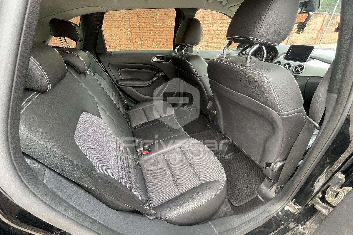 MERCEDES B 180 d Premium