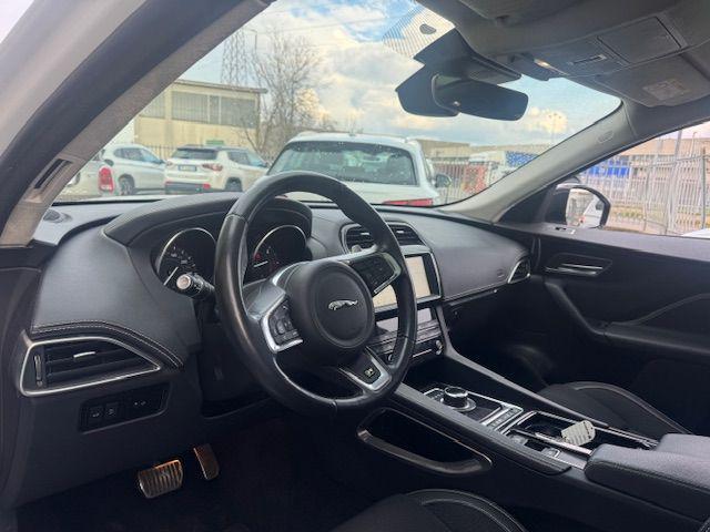 JAGUAR F-Pace 2.0 D 180 CV aut. R-Sport TETTO PANORAMICO!!!!