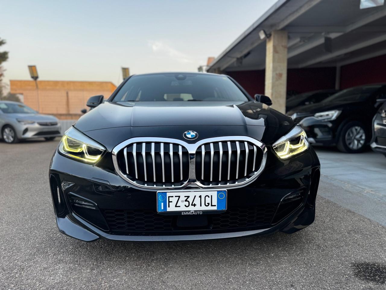 Bmw 118 118d 5p. Msport Cockpit Sedili M