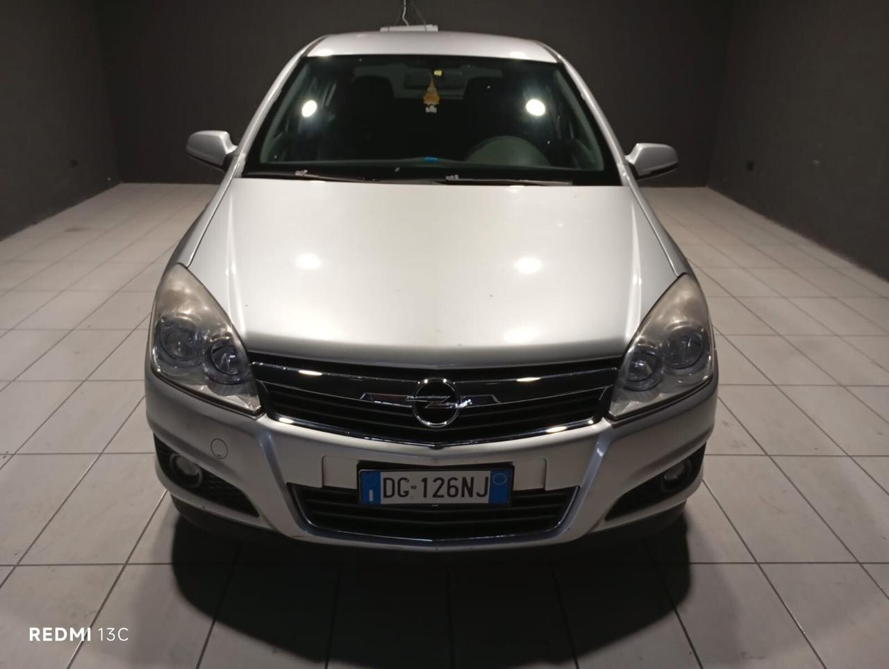 Opel Astra del 2007 benzina 140.000 km