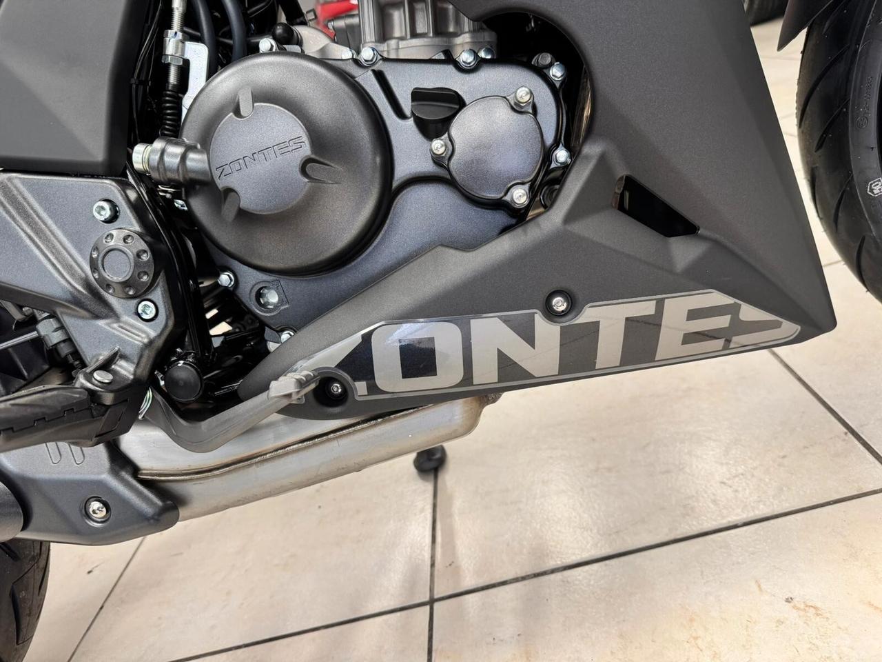 Zontes ZT 125 U total black