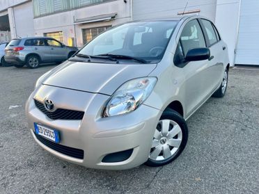Toyota Yaris 1.0benz 2010 128.000km perfetta per neopatentati