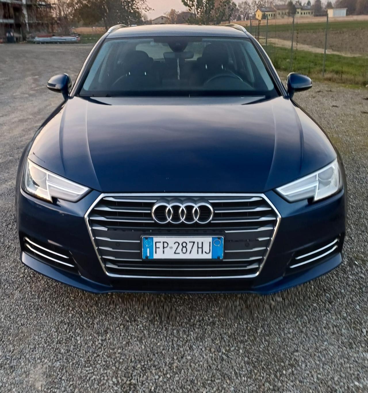 Audi A4 2.0 TDI 150 CV ultra S tronic Design