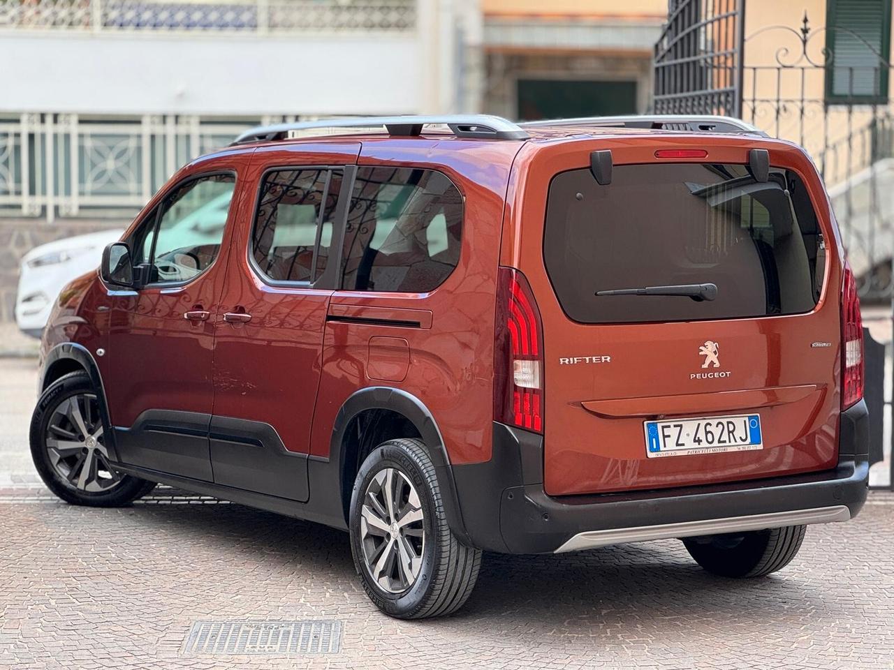 Peugeot Rifter BlueHDi 130 S&S EAT8 GT Line Long